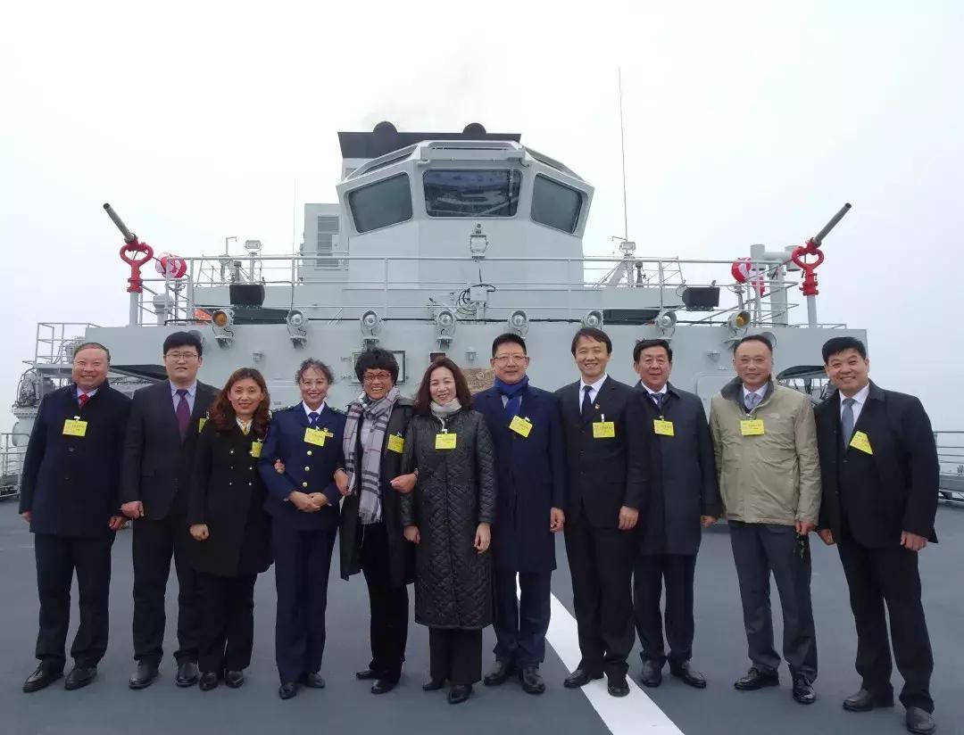 人民海军70年的光辉历程，人民海军70载光辉历程纪念回顾