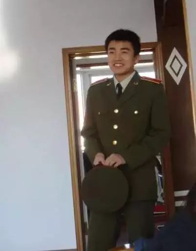 刘金沂空军上尉现状，荣耀与担当的写照，刘金沂空军上尉，荣耀与担当的军旅现状写照