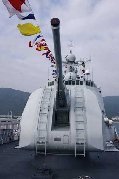 揭秘中国海军新成员，176号娄底驱逐舰的舰型特点，中国海军新成员揭秘，娄底驱逐舰舰型特点探究
