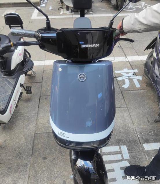 空军一号实体店价格，深度解析与购物指南，空军一号实体店价格详解及购物指南