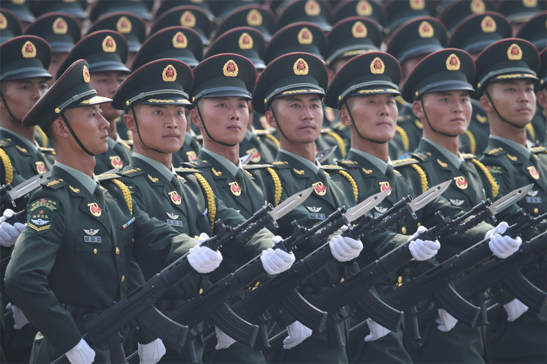 陆军风采，回顾阅兵中的荣耀时刻——陆军方队纪实，陆军阅兵荣耀瞬间，陆军方队纪实风采展示