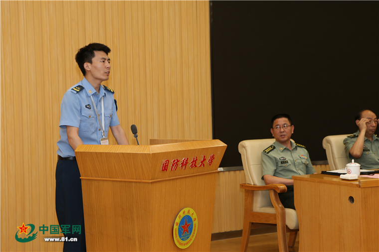 沙场阅兵之歌，沙场阅兵赞歌