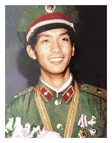 丁晓兵没有右手那张照片儿，超越自我，重塑生活的力量，丁晓兵，超越自我，重塑生活的力量——无右手的奋斗与力量展现