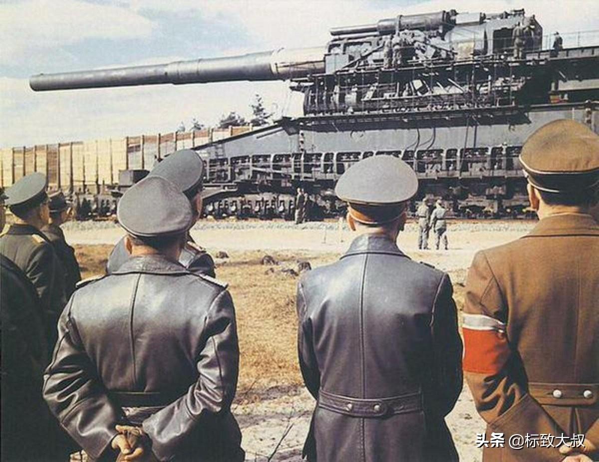古斯塔夫巨炮的真实图片，历史与力量的见证，古斯塔夫巨炮，历史见证的力量与真实图片展示