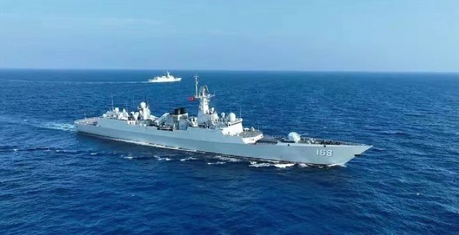 探索中国海军的崭新力量，051C型驱逐舰垂直发射系统，中国海军新力量，051C型驱逐舰垂直发射系统探索