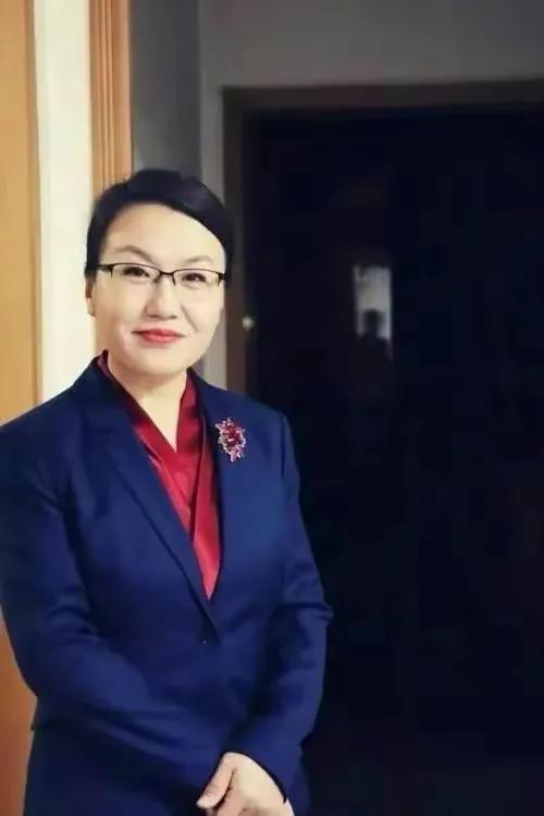 军事频道女主持纪，展现军魂与魅力的时代典范，军事频道女主持纪，展现军魂魅力的时代典范