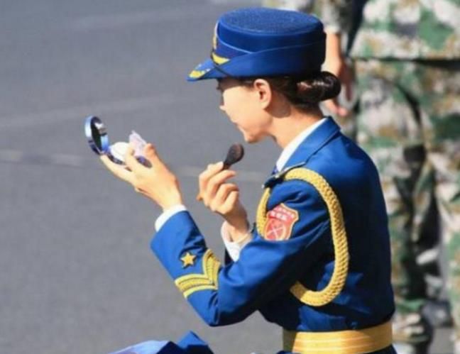 三军仪仗队视频综艺，展现荣耀与风采的震撼舞台，三军仪仗队综艺舞台，荣耀与风采的震撼展现