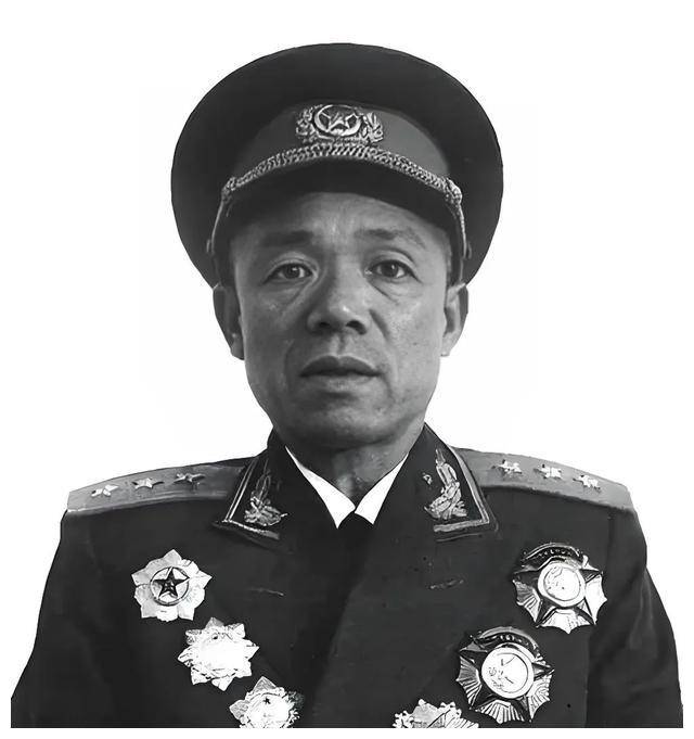中国人民志愿军参谋长，英勇智慧的象征，中国人民志愿军参谋长，英勇智慧的象征