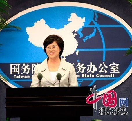 海峡两岸新闻发言人的角色与担当，海峡两岸新闻发言人的角色与担当，促进交流、传递信息的桥梁与纽带