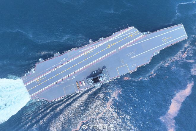 外国人眼中的福建舰，探索与启示，外国人视角下的福建舰，探索之旅与启示