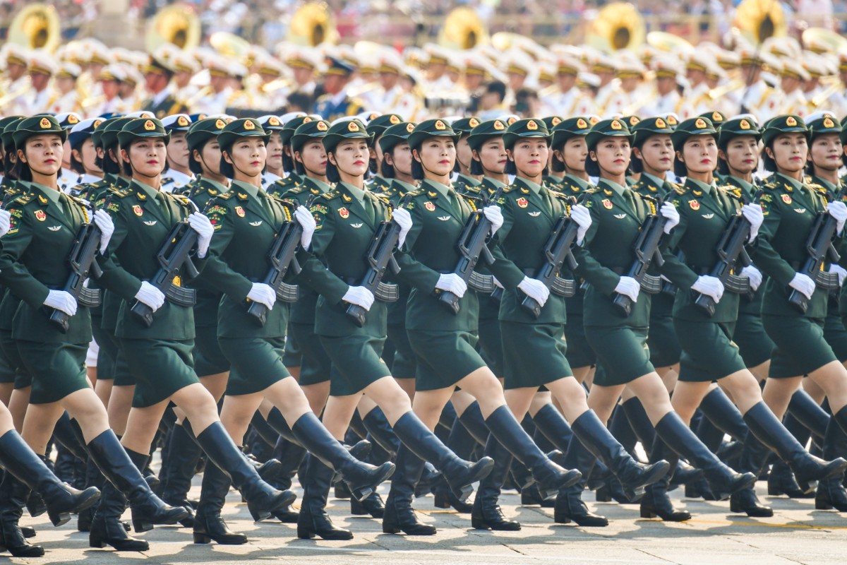 中国女兵图片方阵，展现新时代巾帼英雄的风采，中国女兵图片方阵，展现新时代巾帼英雄风采