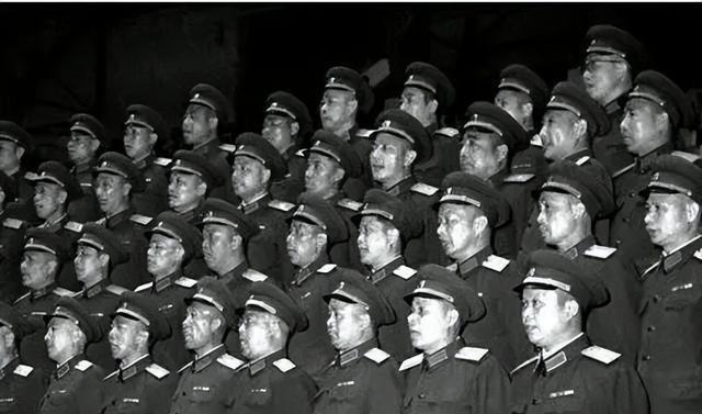 中国开国上将排名及其历史贡献，中国开国上将排名及其历史贡献概览