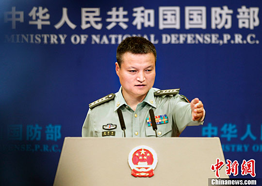 国防部发言人杨宇军答记者问，揭示国防新动向，展现坚定立场，国防新动向揭秘，杨宇军回应记者关切，坚定立场展现国防力量