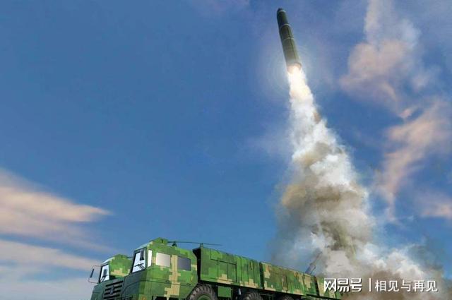 中国有百杨导弹，实力与和平的象征，中国百杨导弹，实力与和平的象征