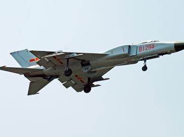 歼八，中国空军的重要里程碑，歼八——中国空军的重要里程碑战机