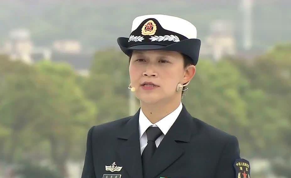 福建舰女舰长，破浪前行的巾帼英雄，福建舰女舰长，破浪前行的巾帼英雄传奇