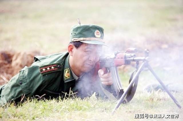老山英雄丁晓兵，铁血军魂的荣耀，老山英雄丁晓兵，铁血军魂的荣耀时刻