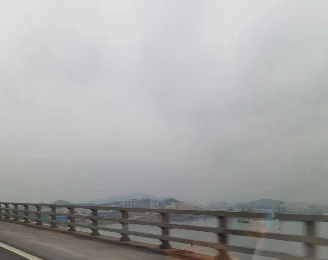 湛江舰与珠海舰作战能力探析，湛江舰与珠海舰作战能力比较解析