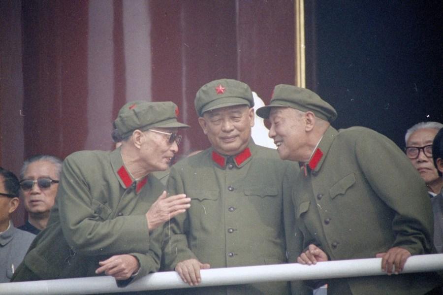 重温历史，致敬辉煌——观看1984年大阅兵视频有感，重温历史荣光，致敬辉煌的1984年大阅兵