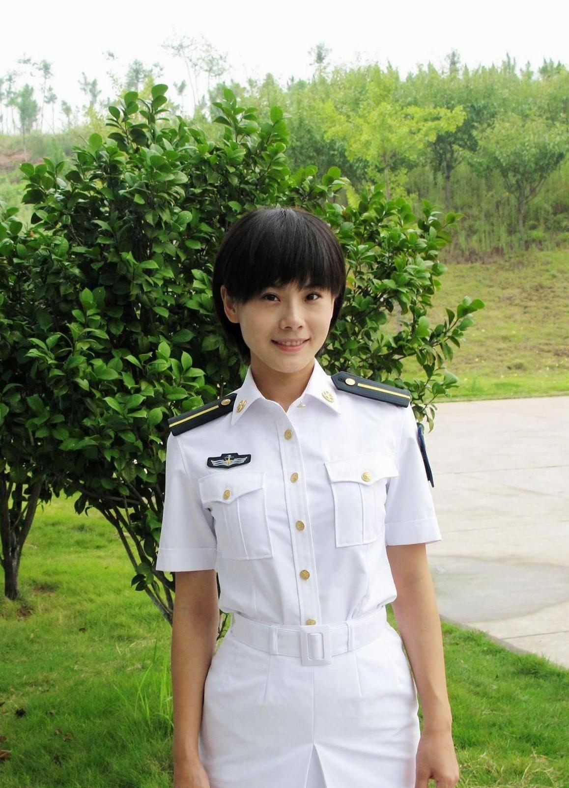 中国女兵最美照片集锦，坚韧与柔美的完美融合，中国女兵坚韧与柔美之美照集锦，完美融合的力量与风采