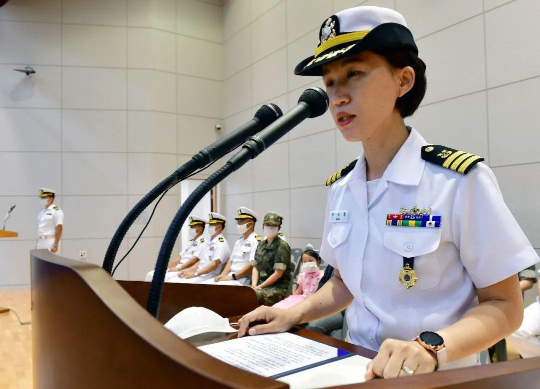 中国航空母舰舰长的军衔，荣耀与责任并重，中国航空母舰舰长，荣耀与责任并重的军衔之路