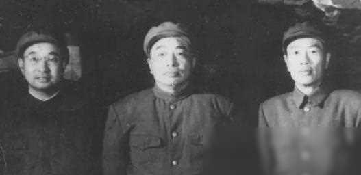 最新海军参谋长，引领海军走向新时代的战略领航者，海军参谋长引领新时代战略领航，海军迈向新篇章