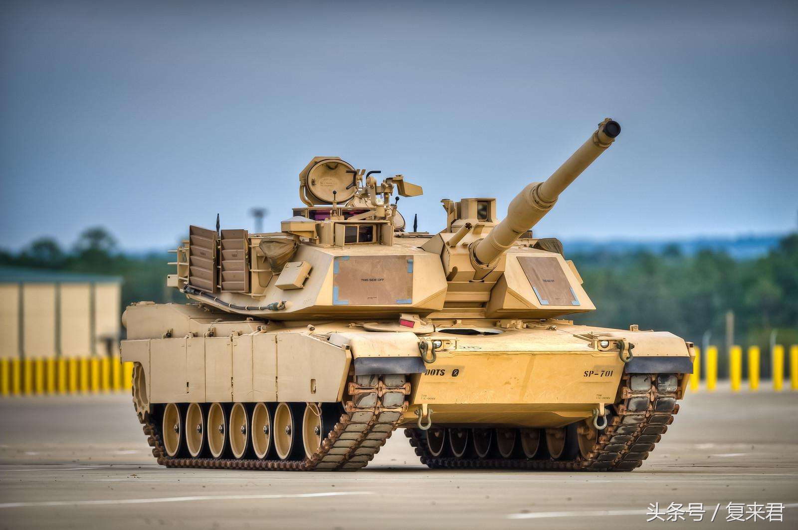 M1A2艾布拉姆斯油箱容量探究，M1A2艾布拉姆斯油箱容量揭秘