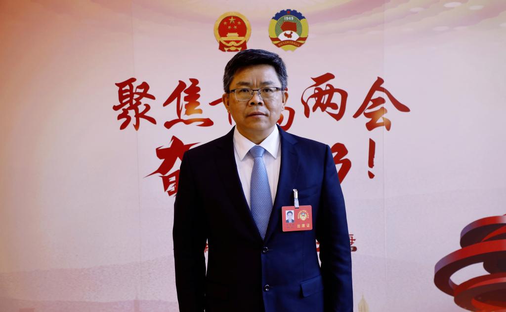青岛核潜艇基地是否存在辐射问题探讨，青岛核潜艇基地辐射问题探讨与解析