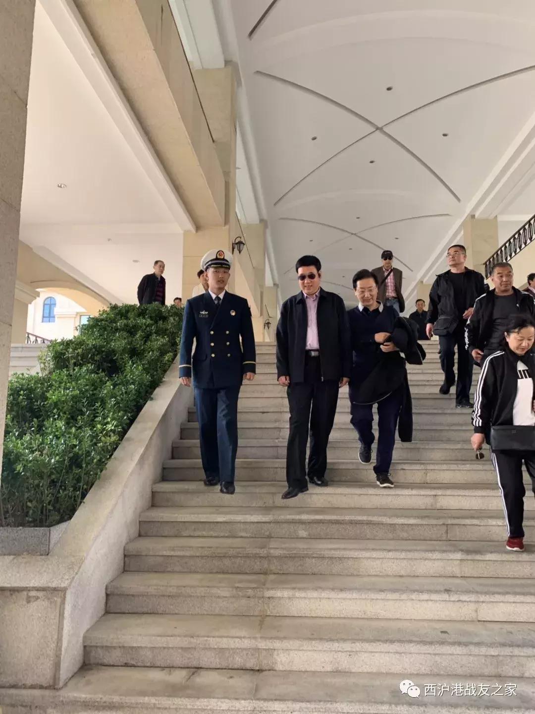 青岛潜艇学院，培养精英人才的摇篮，青岛潜艇学院，精英人才的培育摇篮