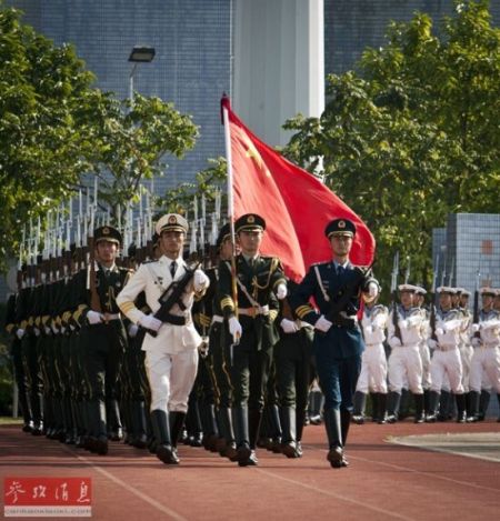 三军仪仗队队列教学视频，传承荣耀，塑造卓越，三军仪仗队队列教学视频，传承卓越，塑造荣耀礼仪风采