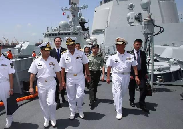 揭秘中国海军新型战舰，052C型驱逐舰的反舰导弹实力，揭秘中国海军新型战舰，052C型驱逐舰反舰导弹实力解析