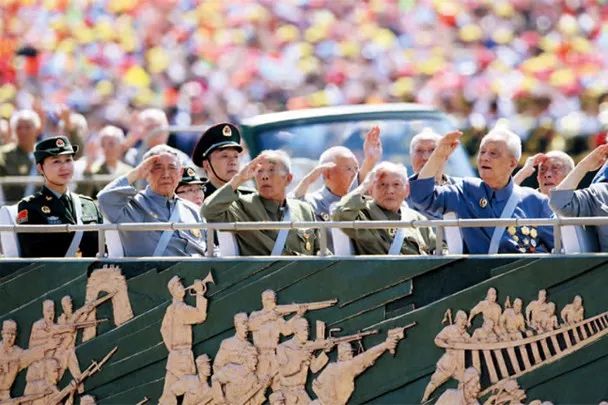 纪念与荣耀，2015年反法西斯胜利阅兵式，纪念反法西斯胜利，2015阅兵式彰显荣耀与力量
