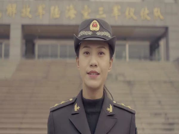 三军仪仗队中的璀璨明星——程诚少校，三军仪仗队中的耀眼之星，程诚少校风采展露