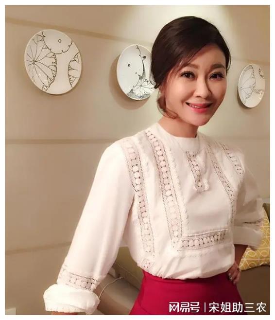 雅妮主持人离婚原因深度解析，雅妮主持人离婚原因揭秘，深度解析背后的原因