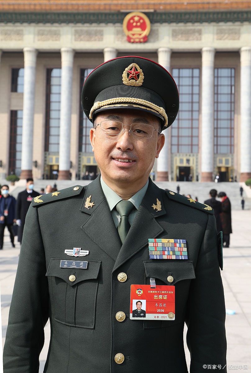集团军最高首长的称谓，司令员与军长，集团军最高首长称谓，司令员与军长详解
