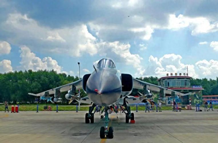 空军航空大学，探索中国航空事业的摇篮——走进其12个校区，空军航空大学，探索中国航空事业的摇篮，走进其十二校区之旅
