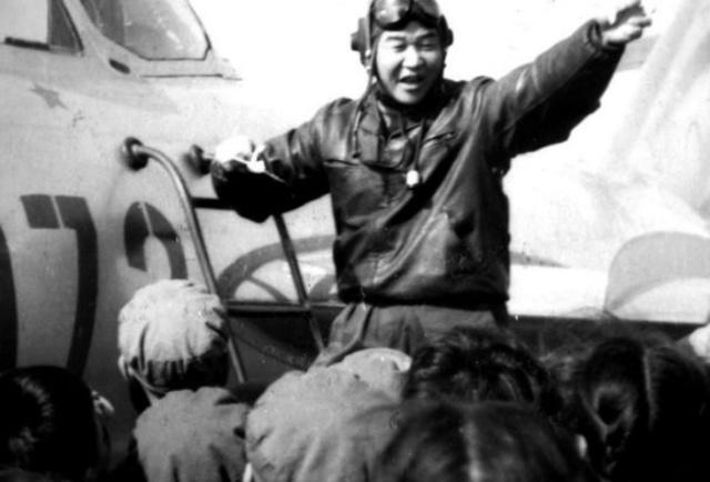 中国空军飞行员学校，培育英勇无畏的蓝天卫士，中国空军飞行员学校，培育蓝天卫士的摇篮