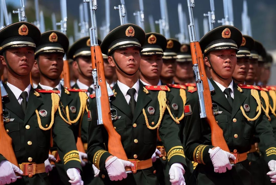 武警05式军装，新时代军容的象征与力量的展现，武警05式军装，新时代军容的象征与力量展示