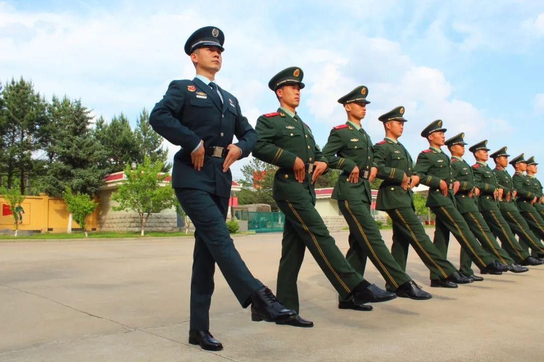 国庆阅兵中的武警部队方队，展现力量与荣耀，国庆阅兵武警部队方队，力量与荣耀的展现