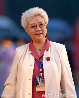 最新部队女军装，时尚与力量的完美结合，最新部队女军装，时尚与力量的绝美融合