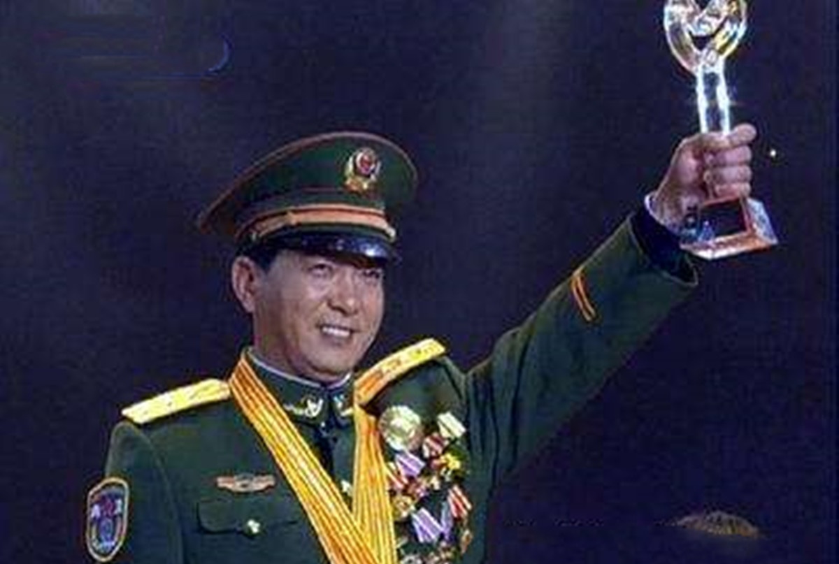 丁晓兵现在在哪里，一位英勇将领的当下踪迹，丁晓兵，英勇将领的当下踪迹揭秘