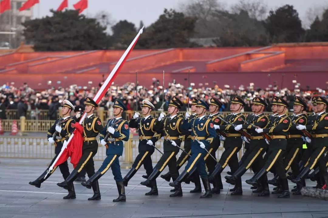 三军仪仗队升国旗的人数及其意义，三军仪仗队升国旗的人数与仪式意义探究