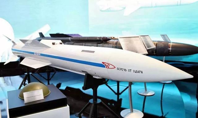 AA-8空空导弹，现代空中作战的关键武器，AA-8空空导弹，现代空中作战核心武器