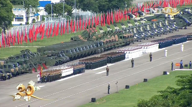 驻港部队阅兵式