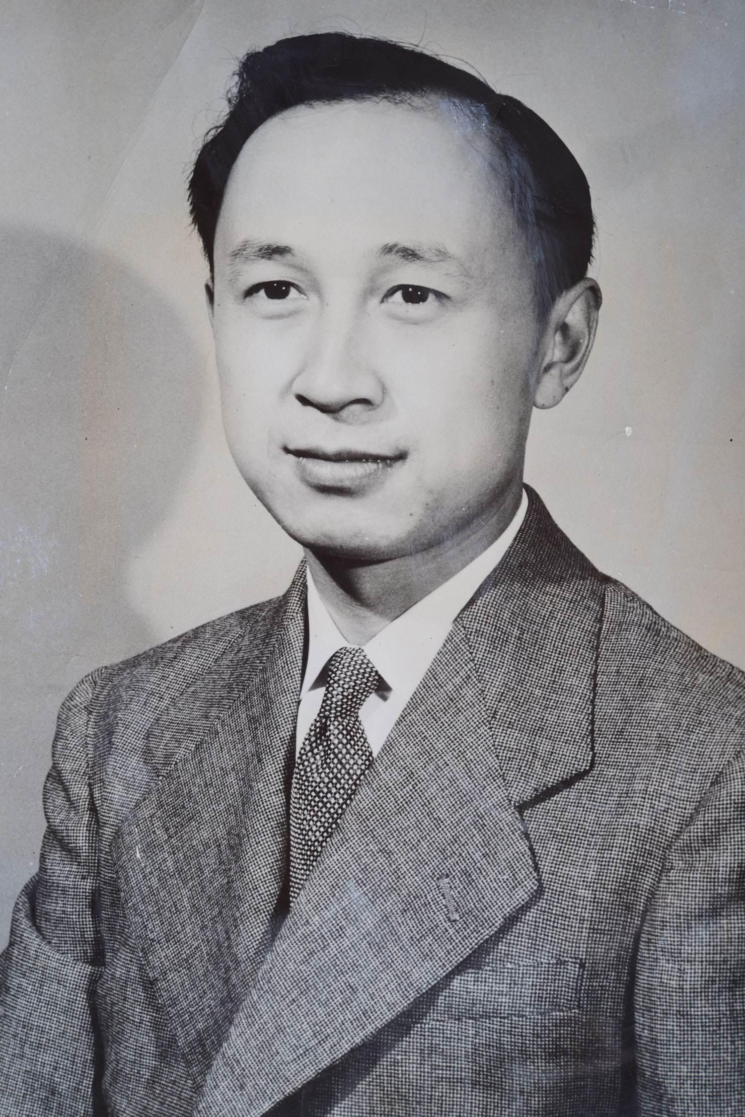 钱学森夫人蒋英照片，音乐与科学的完美结合，钱学森夫人蒋英的音乐与科学人生，照片揭示完美融合之旅