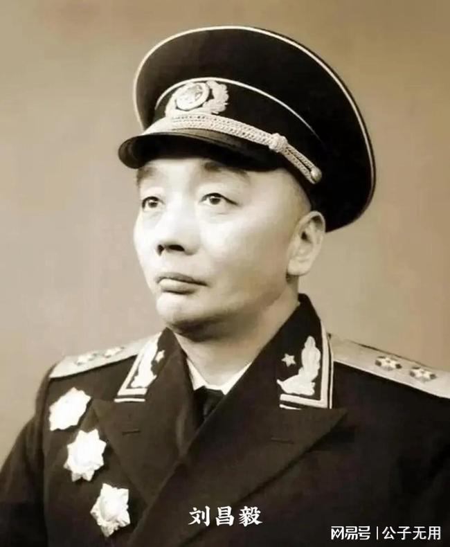 军区陈江南简介，一位军旅生涯中的杰出人物，军区陈江南，军旅生涯中的杰出人物简介