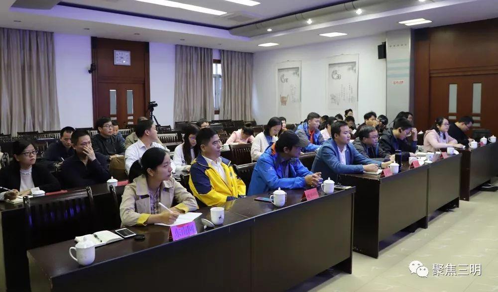 中央海峡两岸新闻，深化交流，共谋发展，深化两岸交流，共谋发展，中央海峡两岸新闻聚焦发展之路