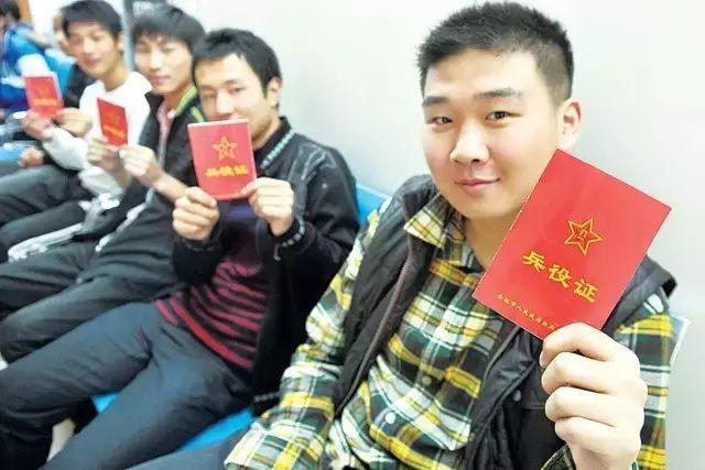 迈向新征程，2021下半年参军的决定与期待，迈向新征程，2021下半年参军的决心与憧憬