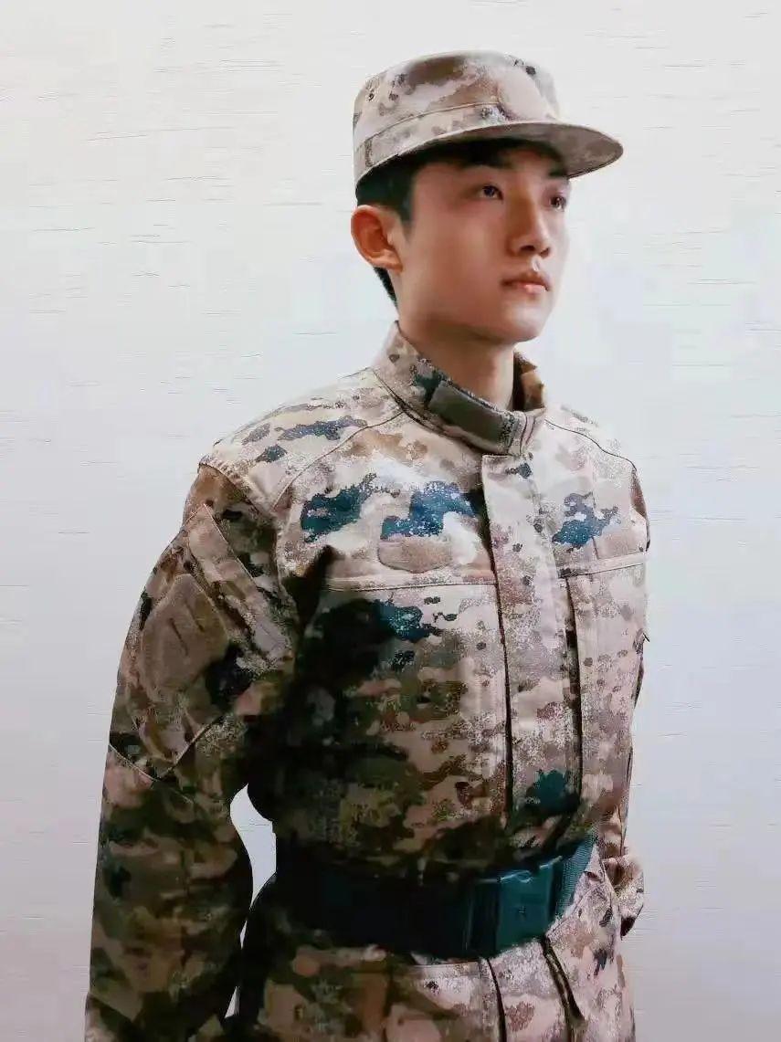 陆军19式星空迷彩服，新时代军需的新标杆，陆军19式星空迷彩服，新时代军需标杆亮相