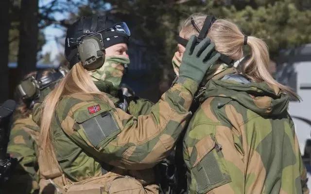中国女特种兵的真实残酷极限训练，中国女特种兵的真实残酷极限训练揭秘